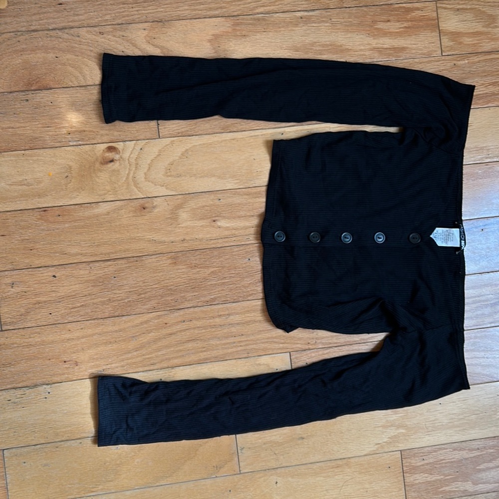 Fashion nova long sleeve crop top